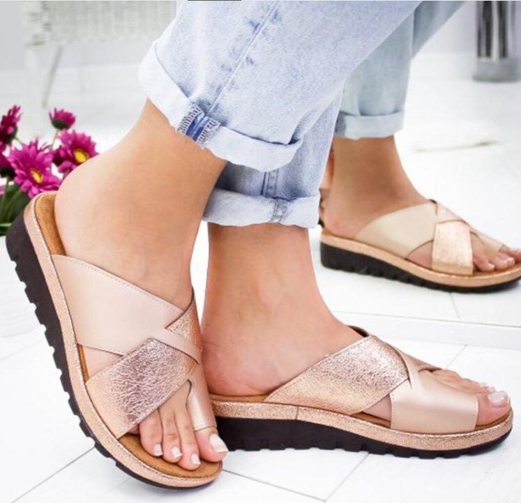 TS | Stylish platform sandals with crossed straps