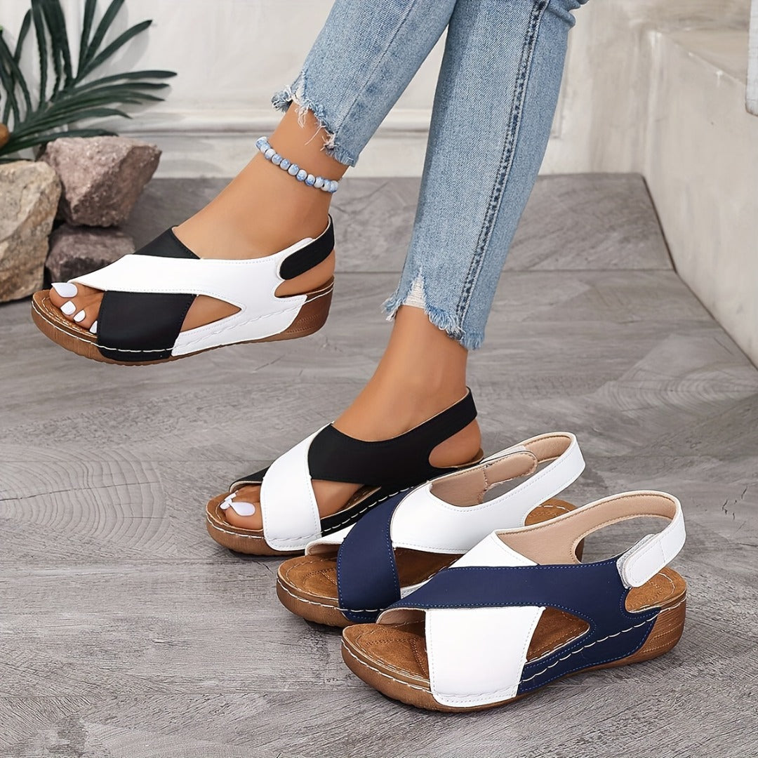 TS | Casual wedge sandals with cross straps