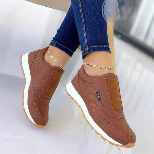 TS | Stylish and elegant sneakers