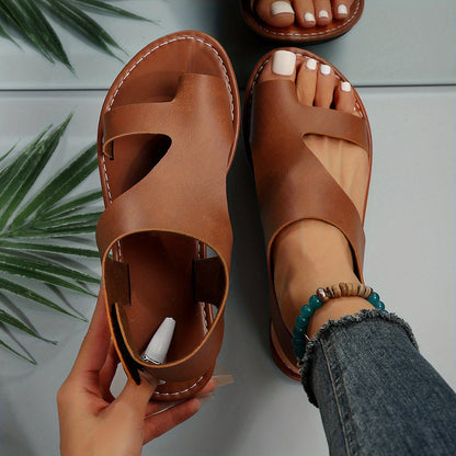 TS | Fashionable sandals with open toe and cutout design