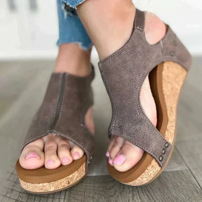 TS | Elegant summer wedge sandals