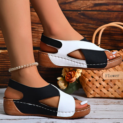 TS | Casual wedge sandals with cross straps