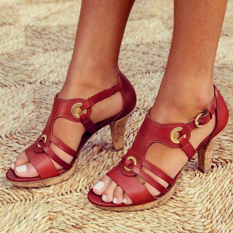 TS | Strappy sandals with heel