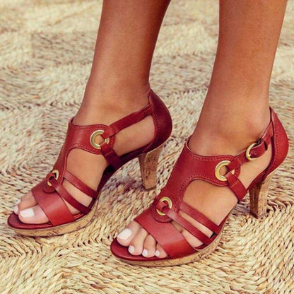 TS | Strappy sandals with heel