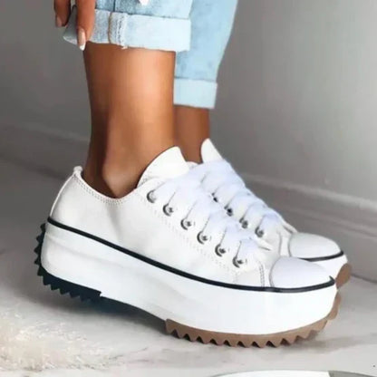 TS | Fashionable sneakers with platform