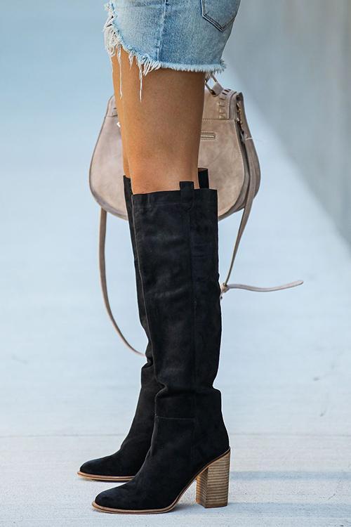 TS | Trendy knee-high suede boots