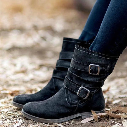 TS | Robust ankle boots with buckle