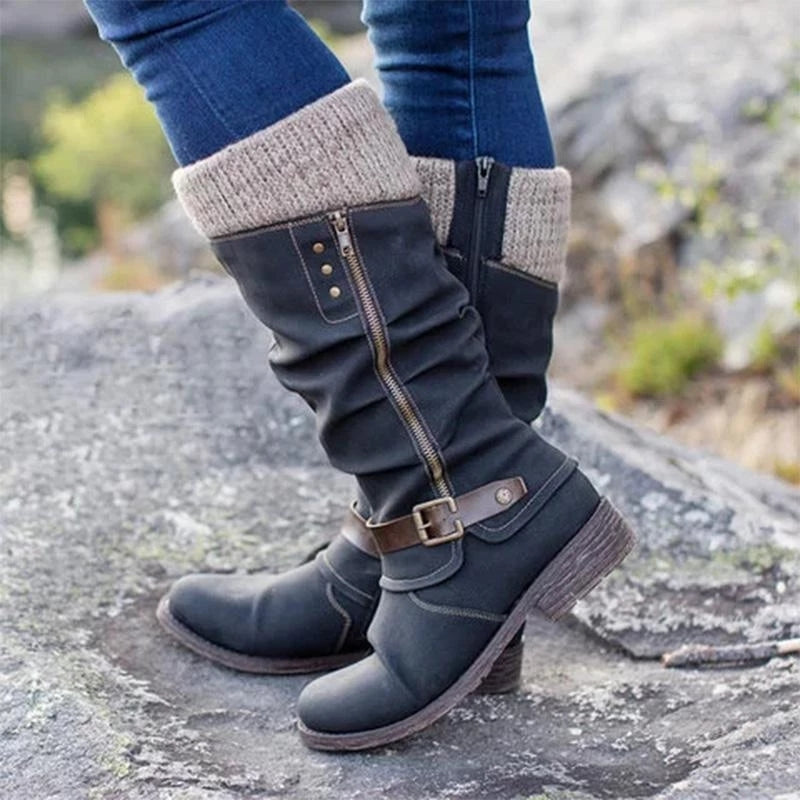 TS | Orthopaedic boots with flat heel