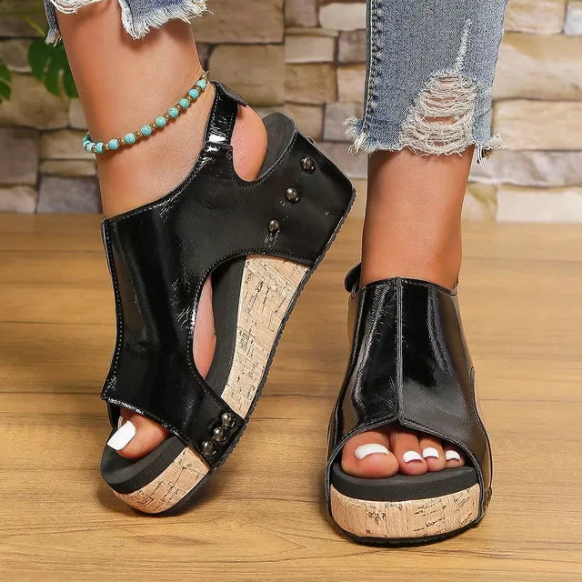 TS | Chic wedge sandals