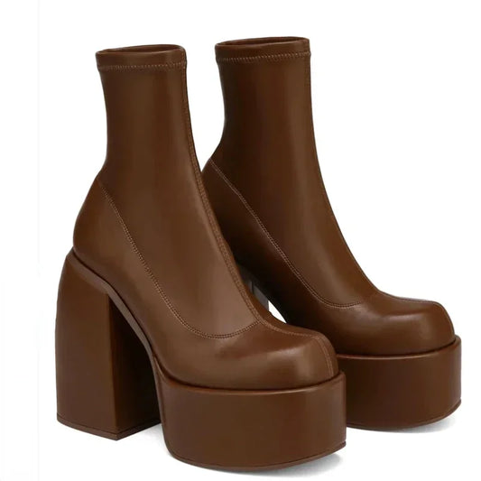 TS | Relaxed and supportive platform ankle boots