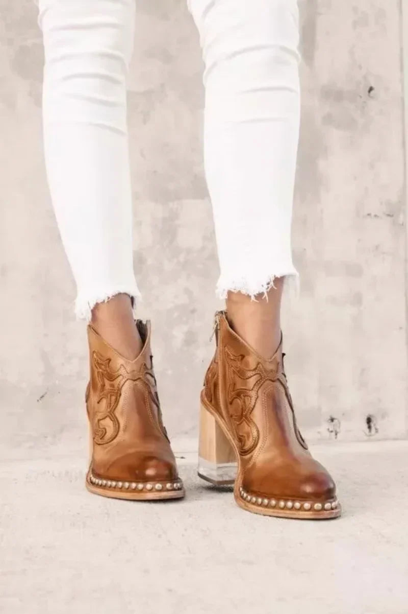 TS | Supportive and trendy boots