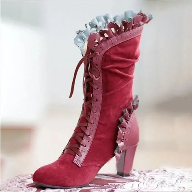 TS | Victorian-inspired lace-up boots with heel