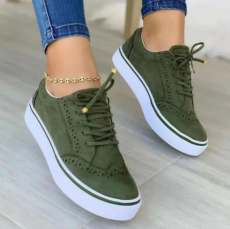 TS | Stylish platform sneakers