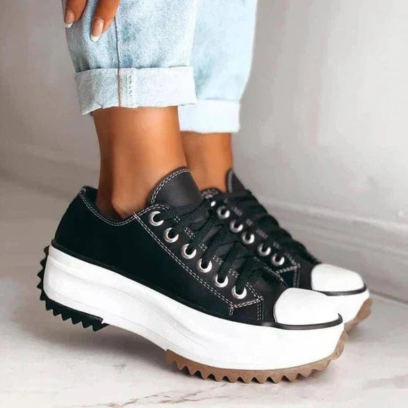 TS | Fashionable sneakers with platform